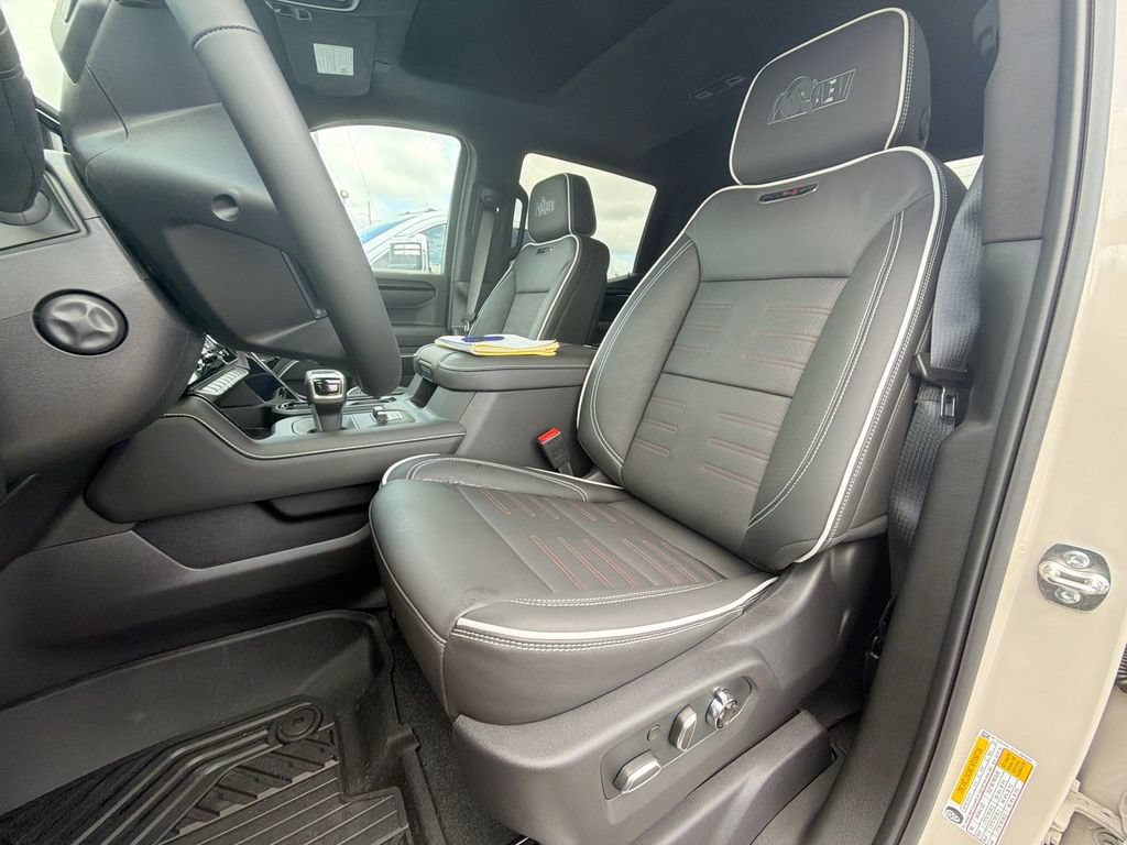 New 2026 GMC Sierra 1500 AT4X w/ AT4X AEV Edition AWD/4WD image 18