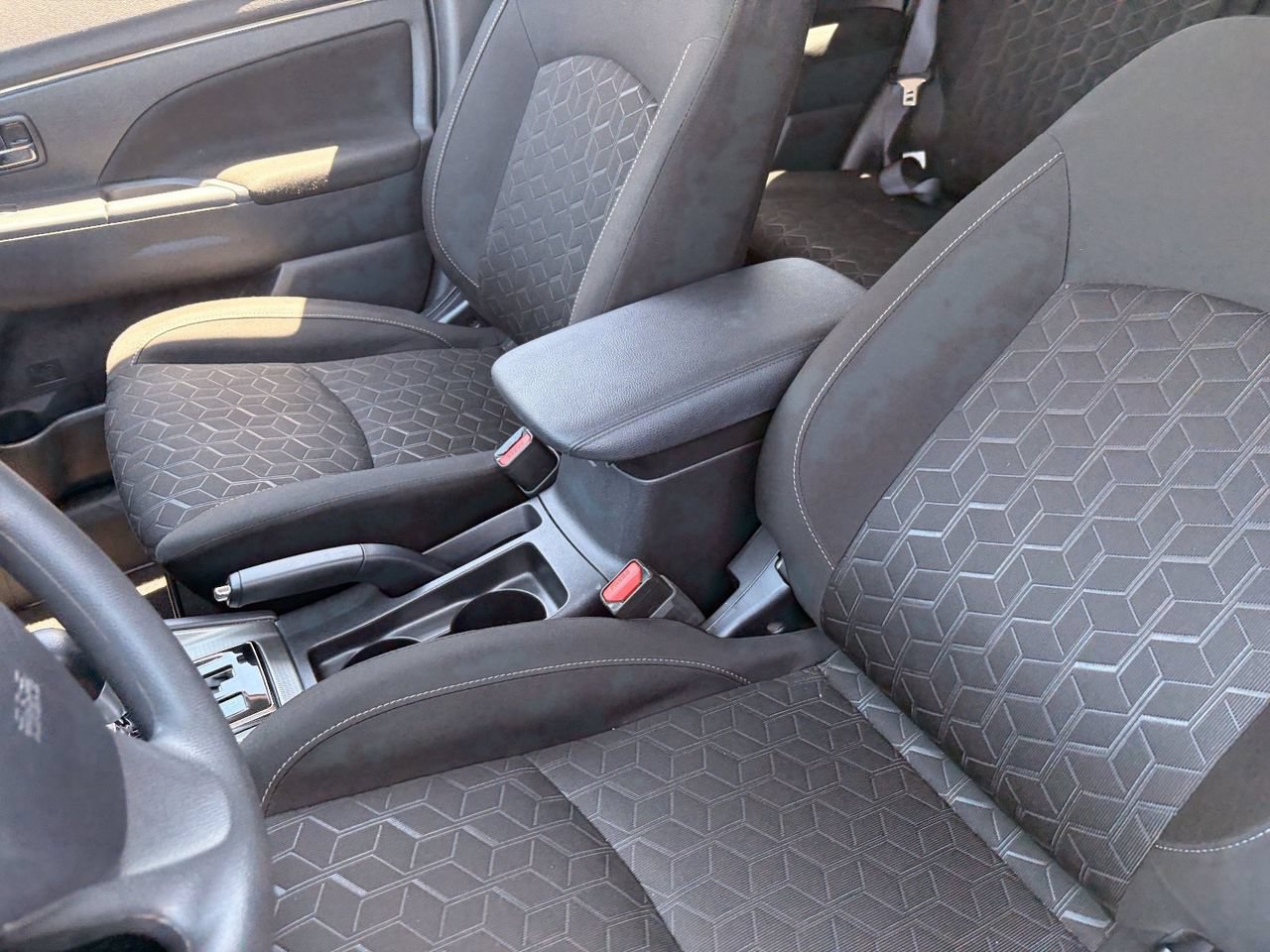 Used 2024 Mitsubishi Outlander Sport ES AWD/4WD image 27