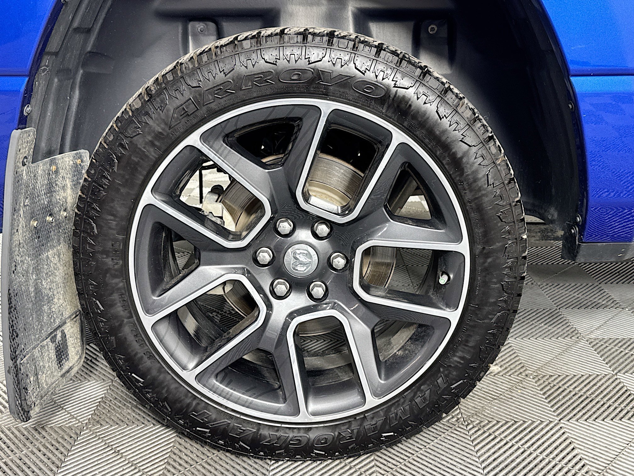 Used 2019 RAM 1500 Sport image 32