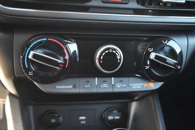 Used 2022 Hyundai Kona SEL image 26