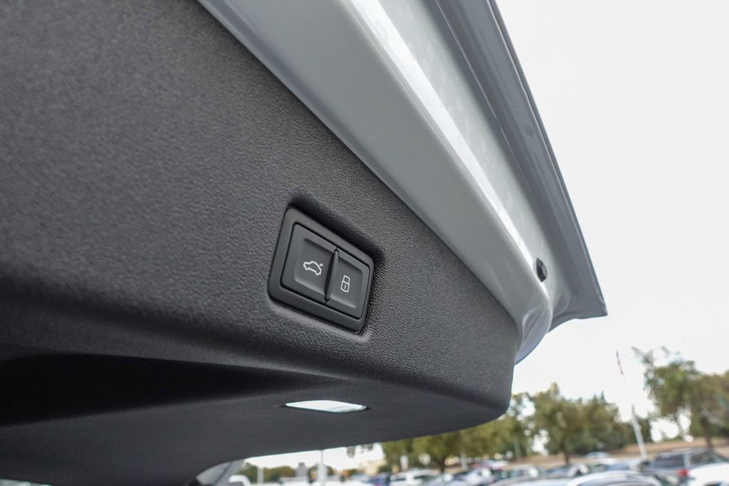 New 2025 Audi Q5 Premium image 27