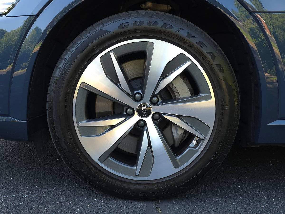 Used 2024 Audi Q8 e-tron Premium AWD/4WD image 64