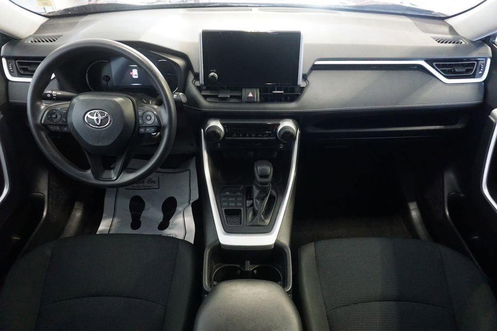 Certified 2024 Toyota RAV4 LE image 25