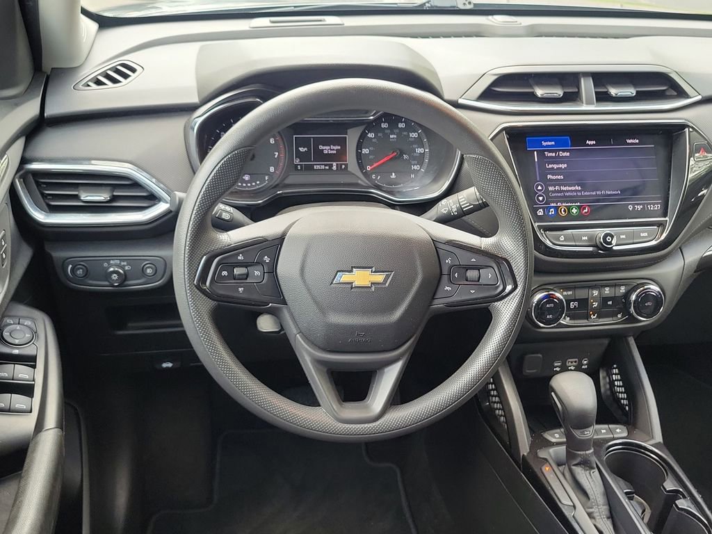 Used 2022 Chevrolet TrailBlazer LT w/ Convenience Package FWD image 24