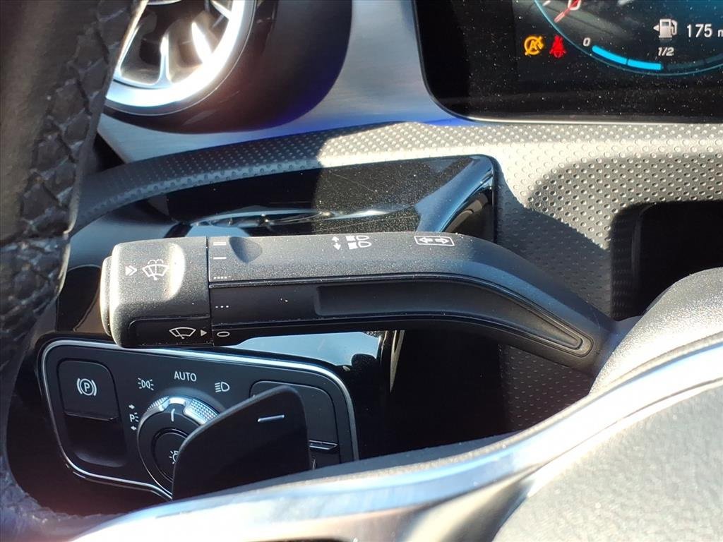 Used 2022 Mercedes-Benz A 220 A 220 image 23