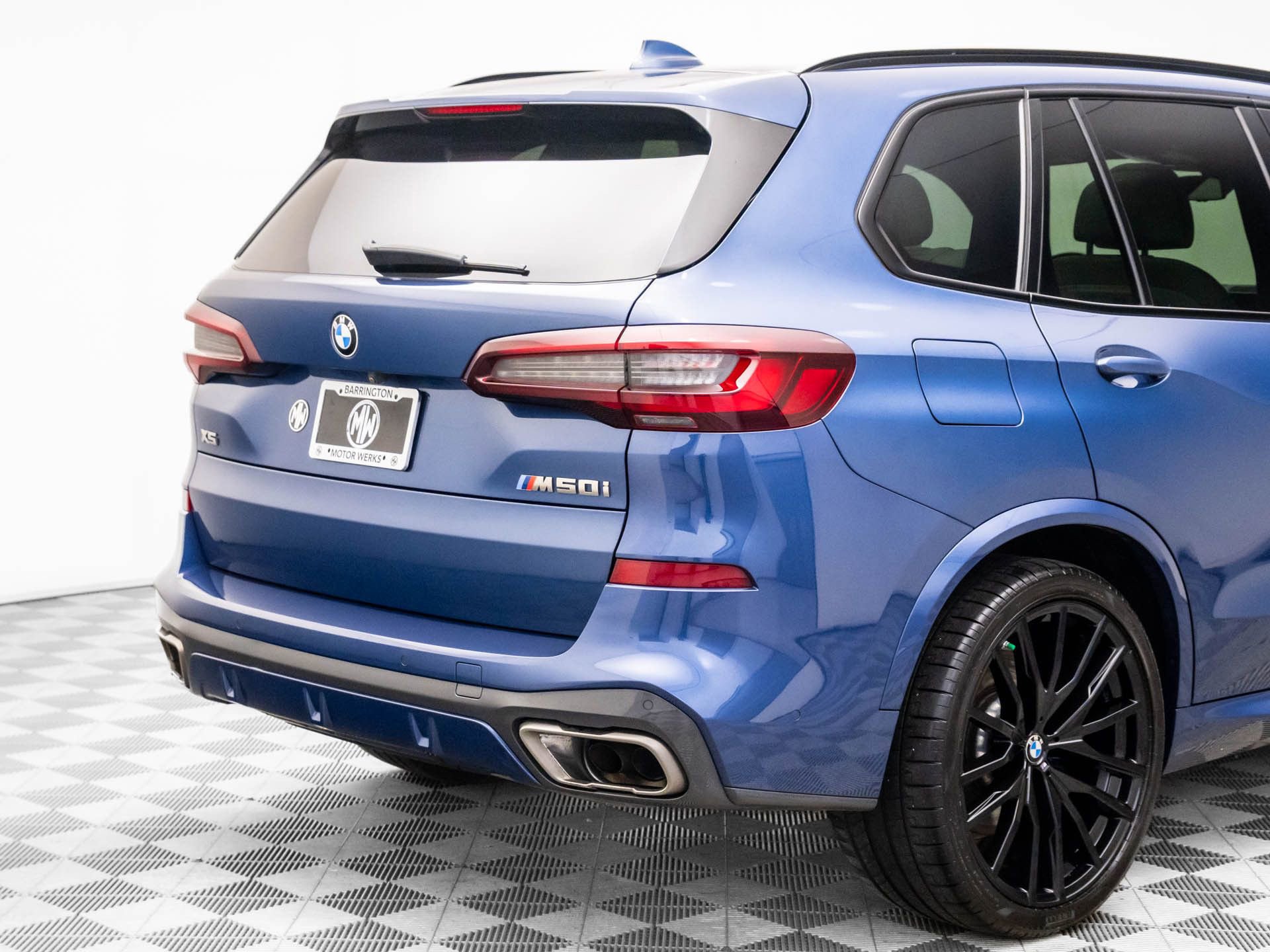 Used 2021 BMW X5 M50i image 35