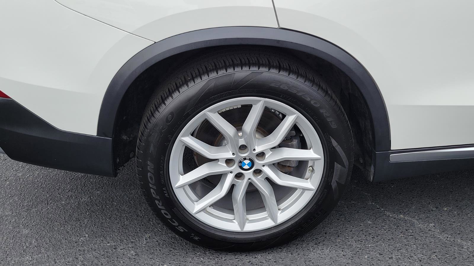 Used 2020 BMW X5 sDrive40i image 14