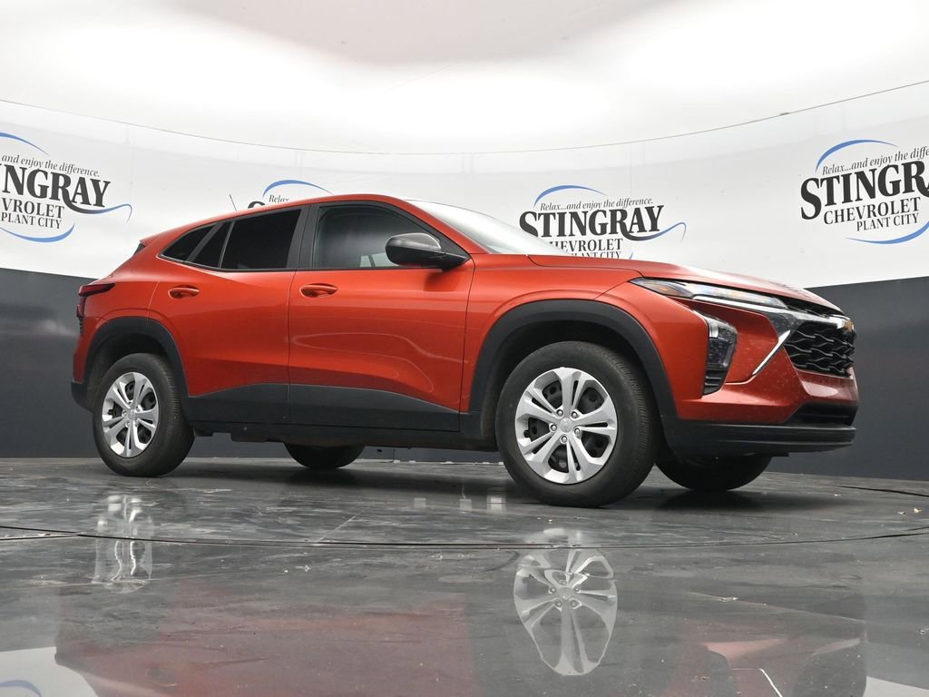Used 2024 Chevrolet Trax LS w/ Driver Confidence Package FWD image 26