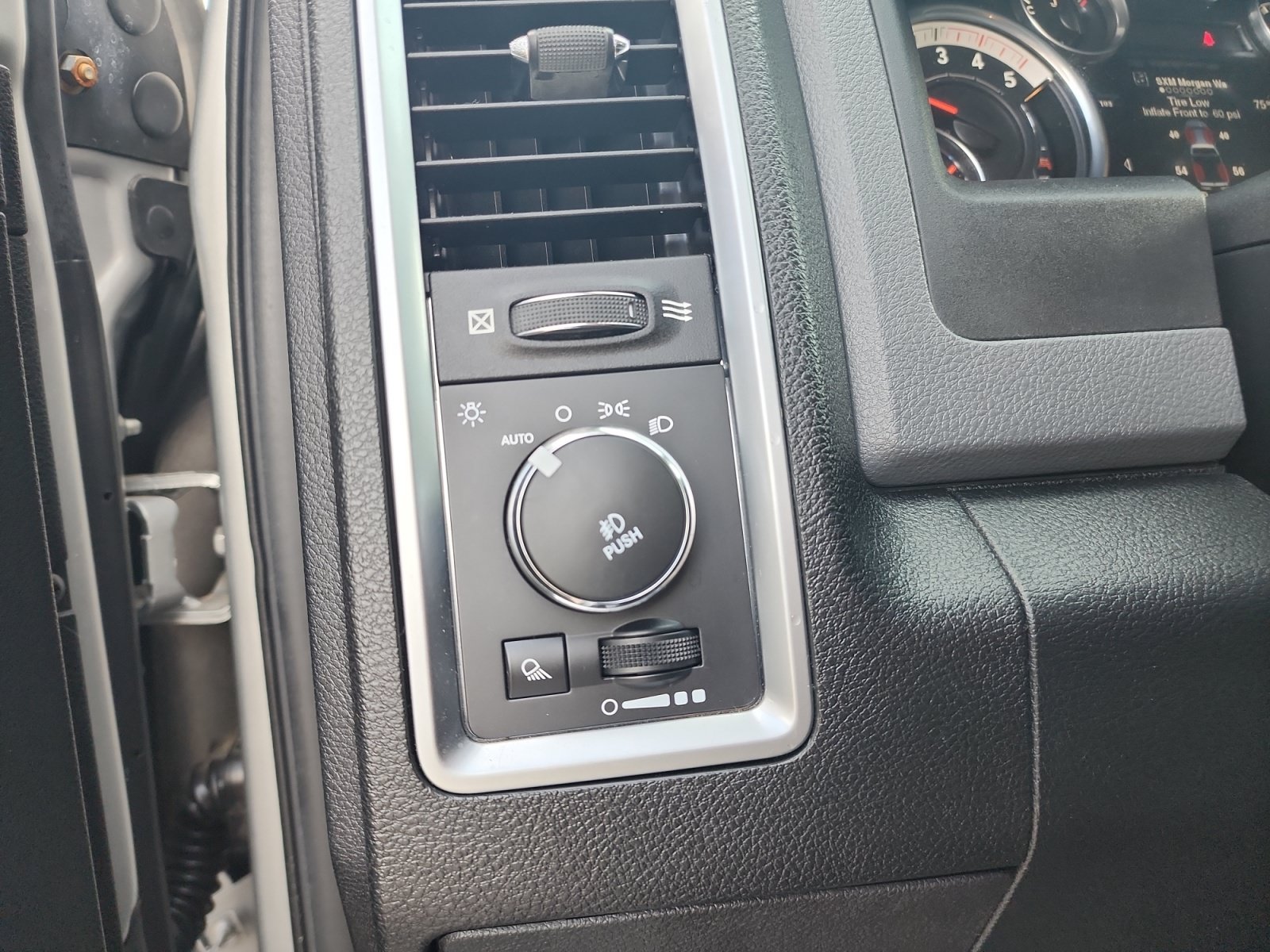 Used 2014 RAM 2500 Big Horn AWD/4WD image 25