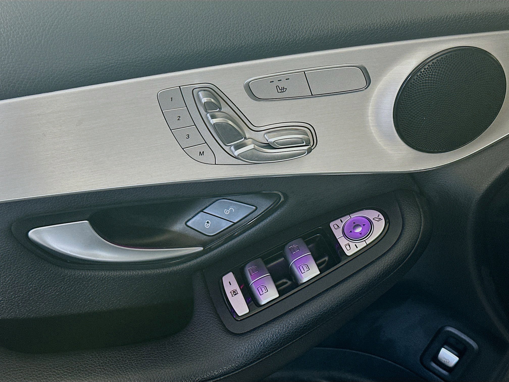 Used 2022 Mercedes-Benz GLC 300 4MATIC image 15