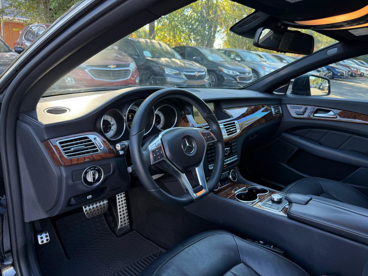 Used 2014 Mercedes-Benz CLS 550 4MATIC w/ Premium 1 Package image 14