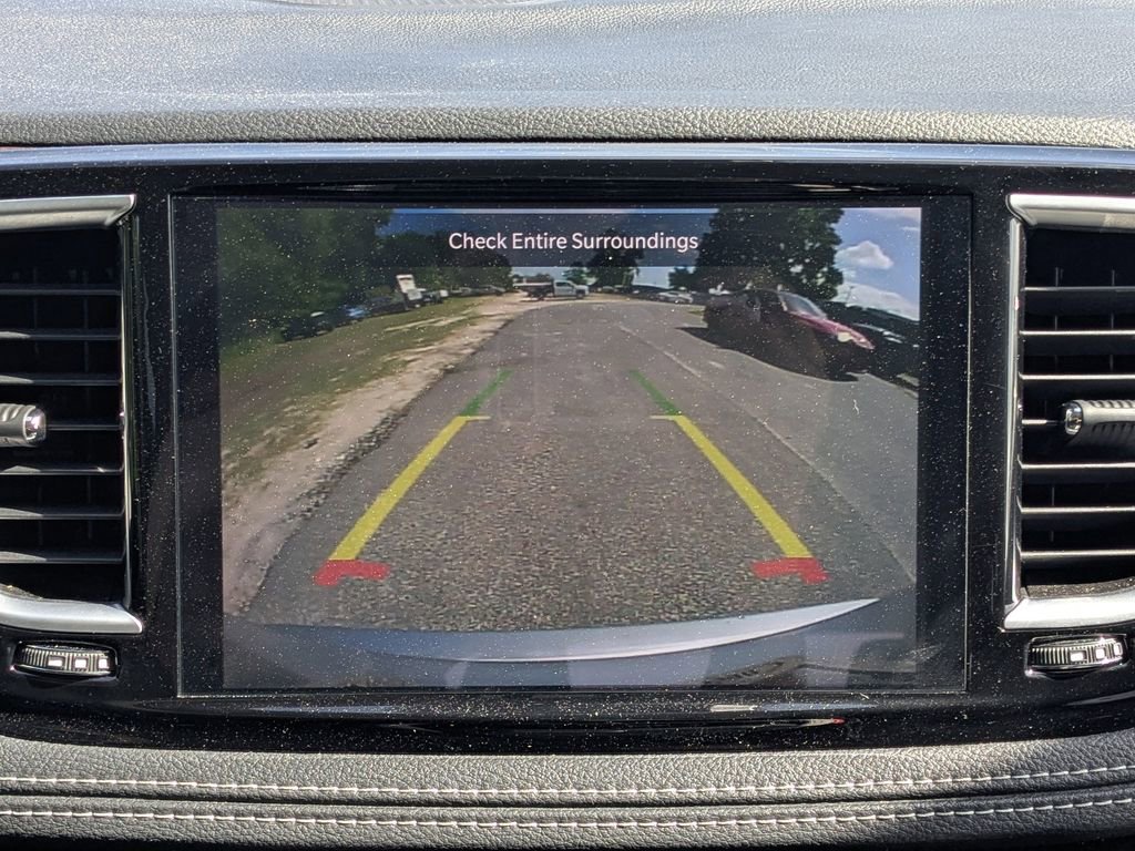 Used 2023 Chrysler Pacifica Limited image 32