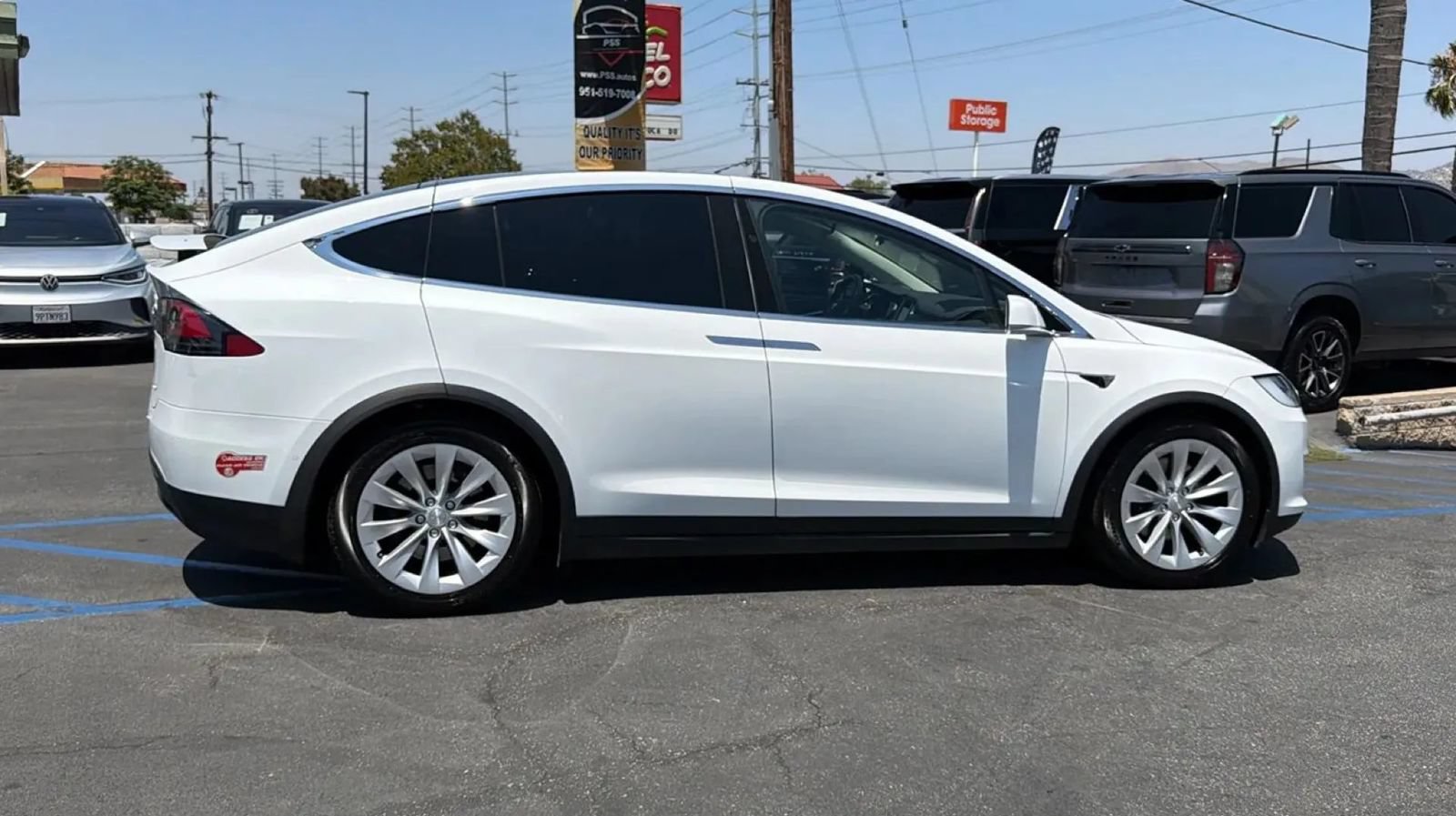 Used 2017 Tesla Model X 75D AWD/4WD image 8