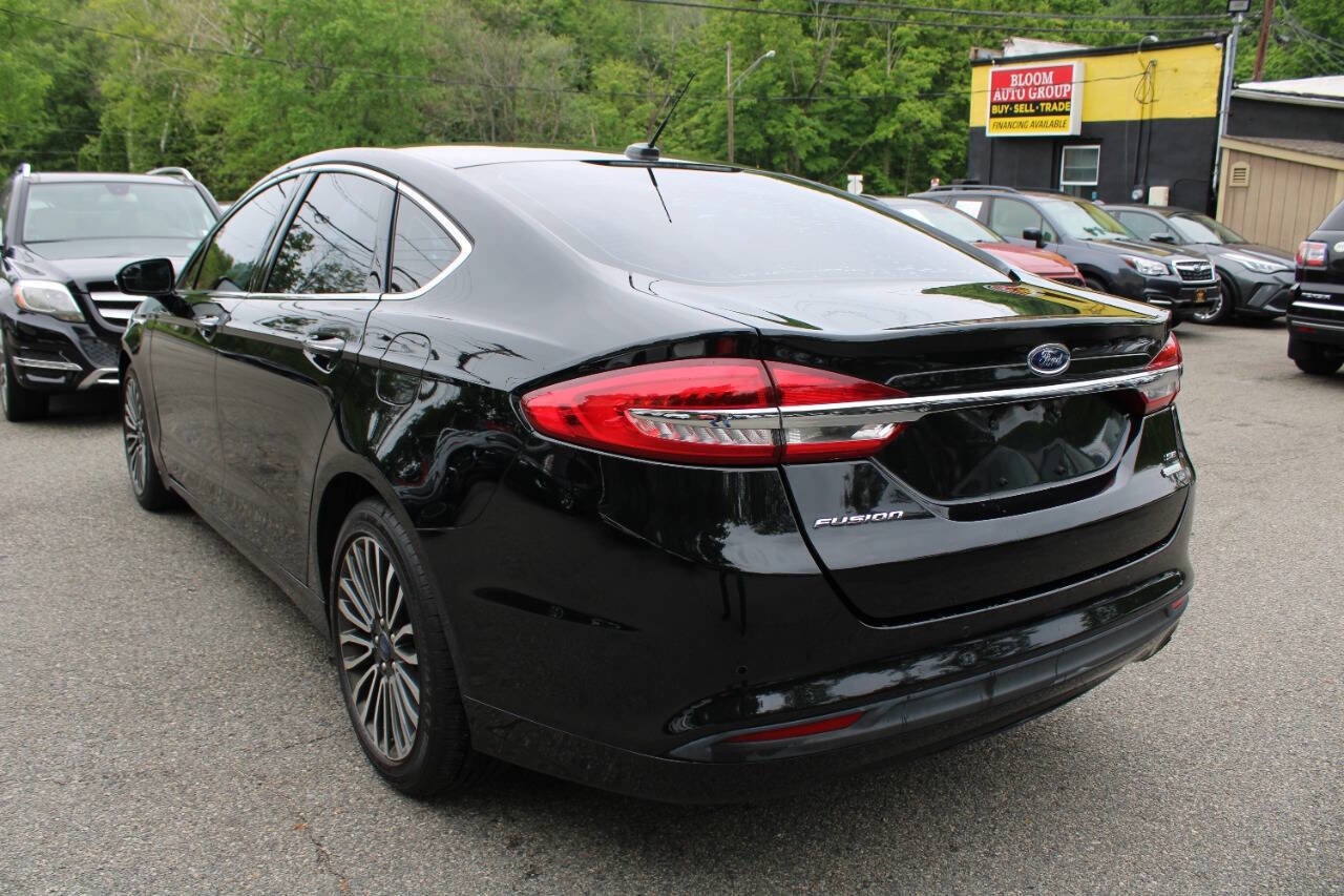Used 2017 Ford Fusion SE w/ Fusion SE Technology Package FWD image 10