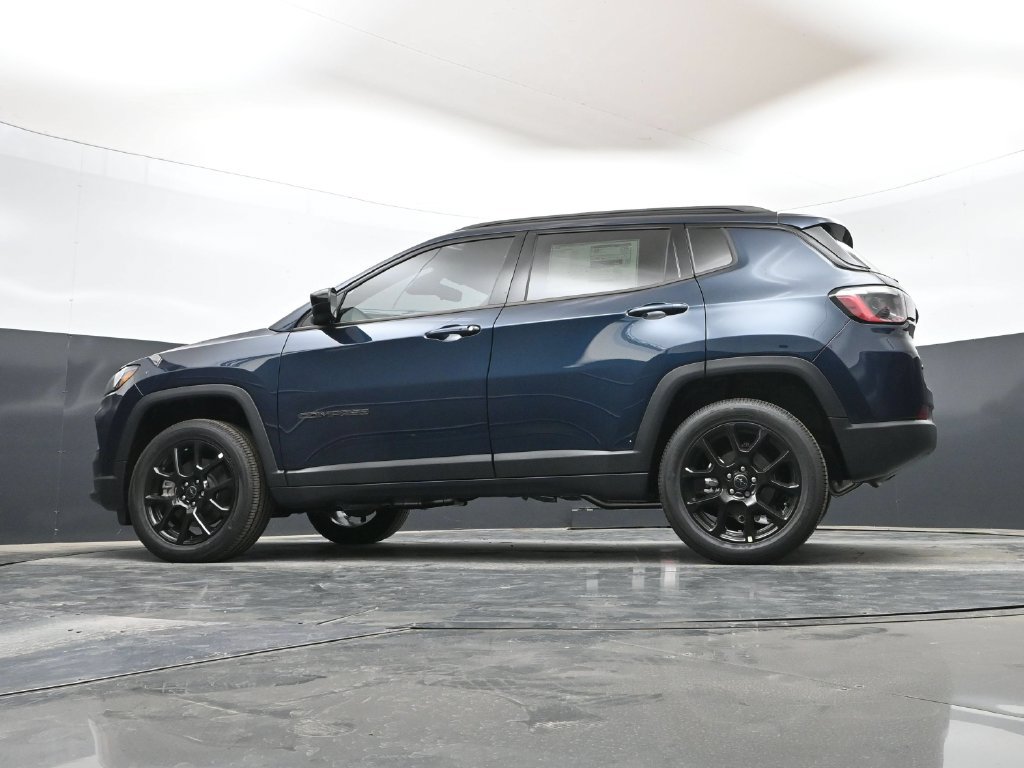 New 2026 Jeep Compass Latitude AWD/4WD image 49