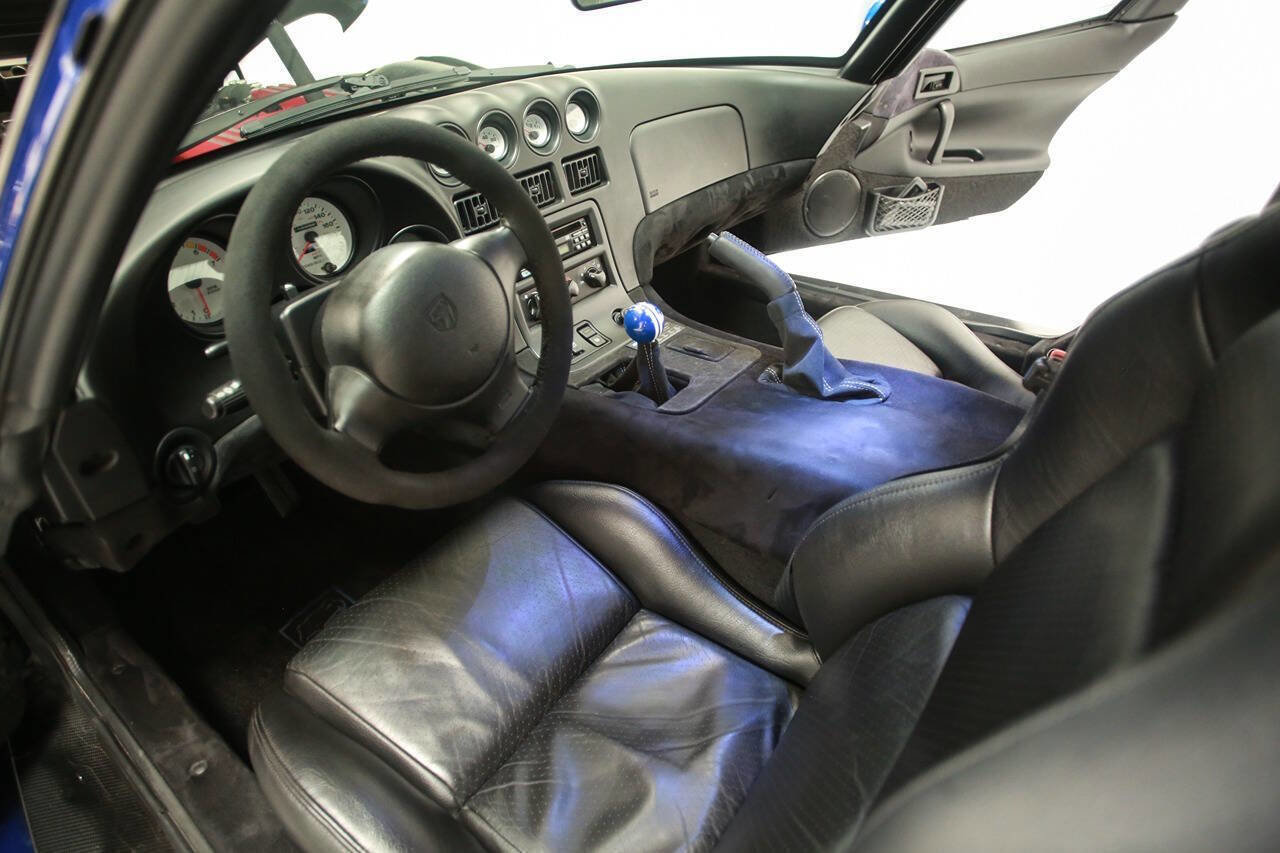 Used 1997 Dodge Viper GTS RWD image 23