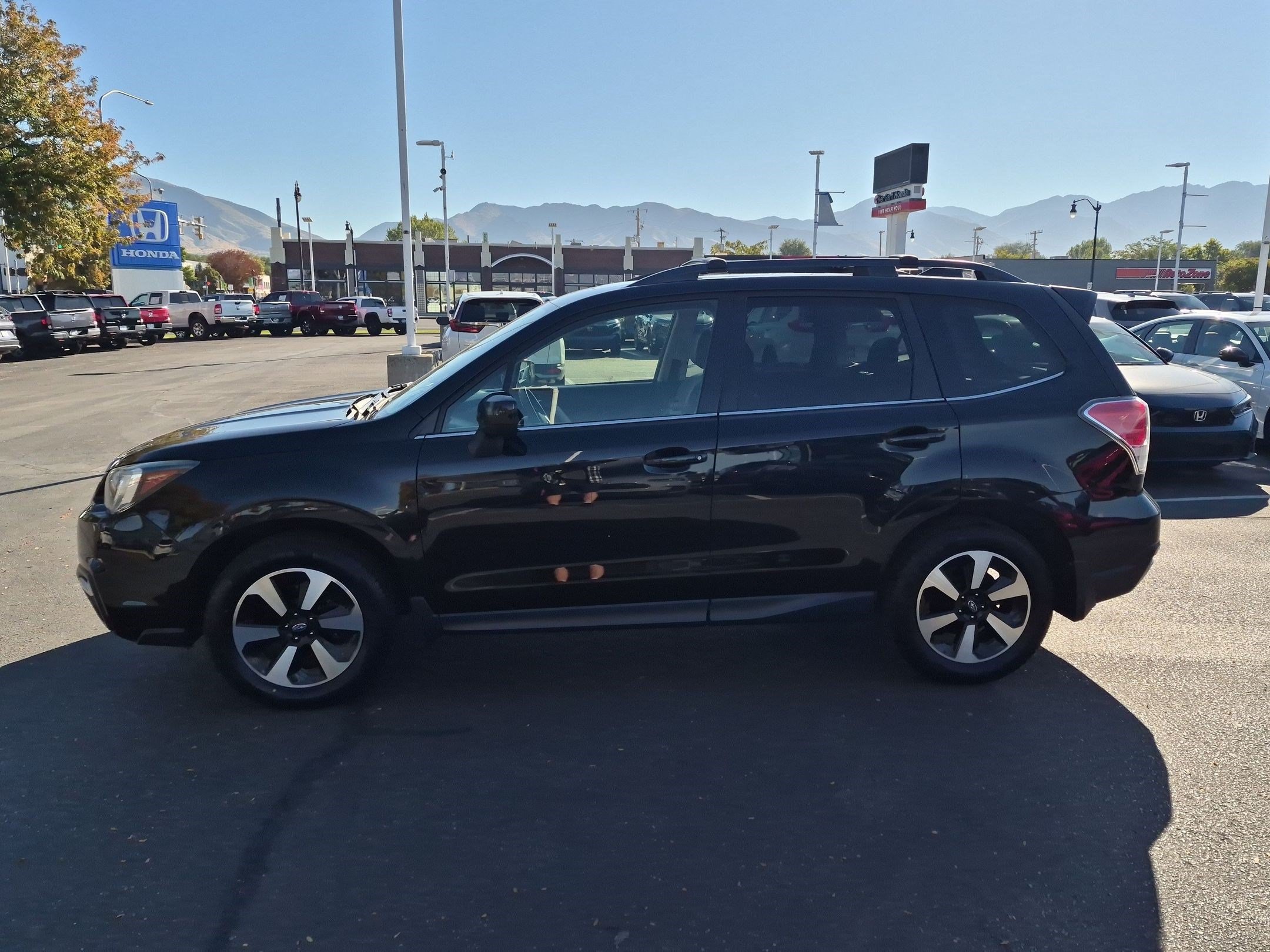 Used 2018 Subaru Forester 2.5i Limited AWD/4WD image 9