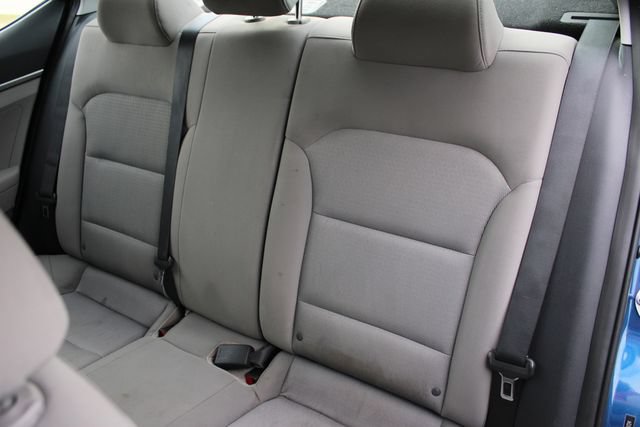 Used 2017 Hyundai Elantra SE FWD image 18