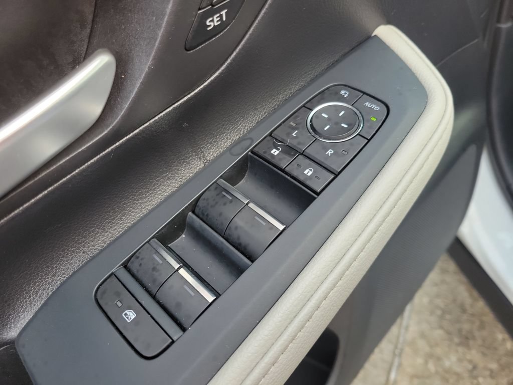 Used 2025 Toyota Grand Highlander AWD Hybrid image 13