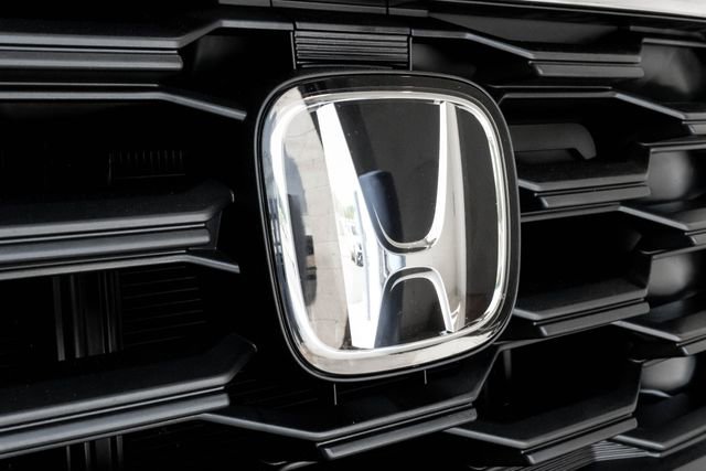 Used 2025 Honda Pilot EX-L image 8