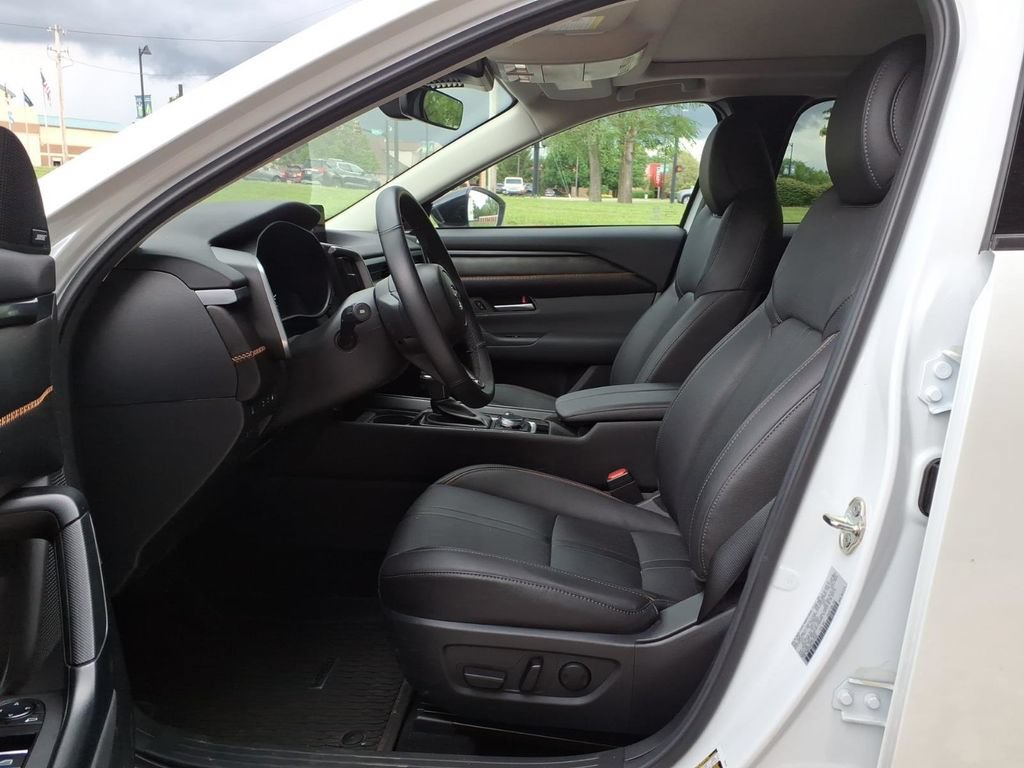 Certified 2026 MAZDA CX-50 AWD 2.5 Hybrid w/ Premium Pkg image 13