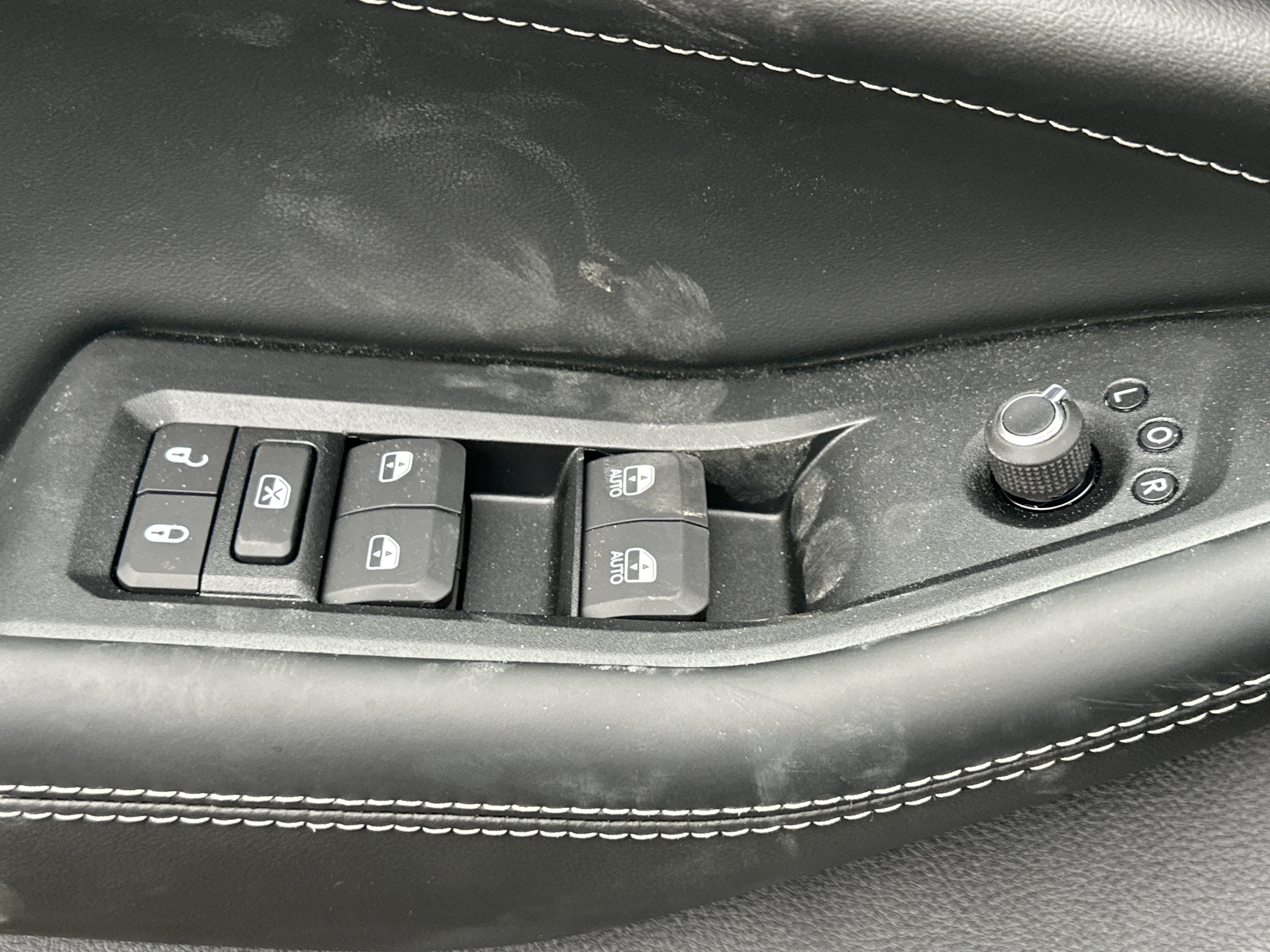 New 2026 Jeep Grand Cherokee Limited Reserve image 13