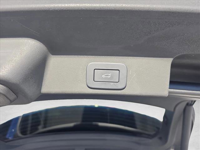 Certified 2025 Jaguar F-PACE R-Dynamic S image 13