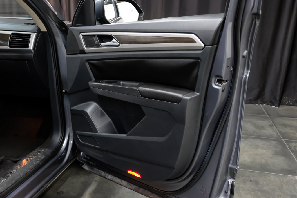 Used 2018 Volkswagen Atlas SEL FWD image 52