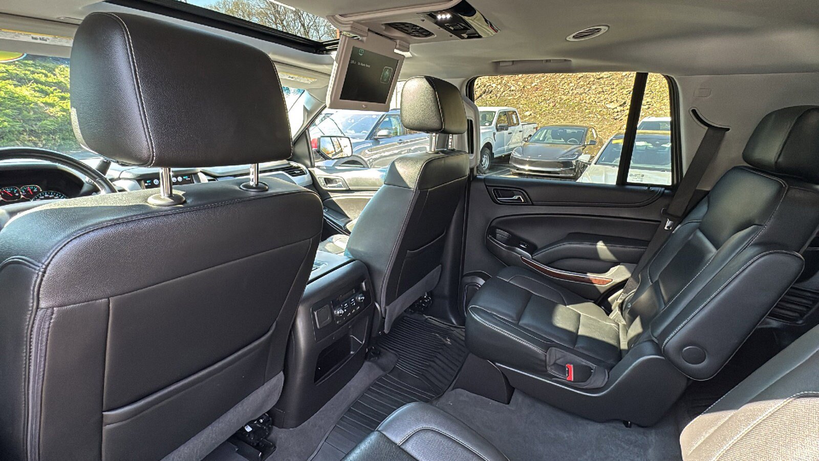 Used 2020 GMC Yukon SLT w/ Open Road Package AWD/4WD image 31