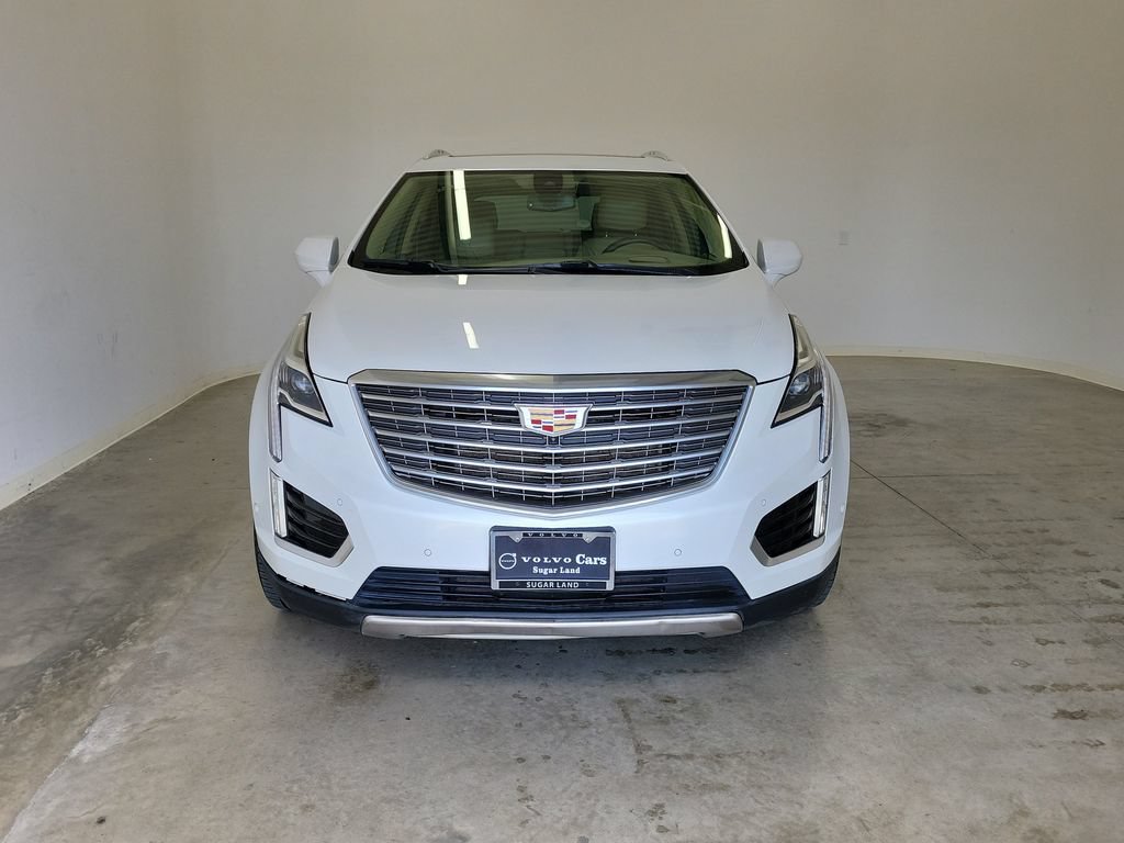 Used 2017 Cadillac XT5 Platinum w/ Driver Assist Package AWD/4WD image 2
