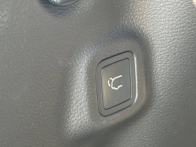 New 2026 Jeep Compass Limited image 19