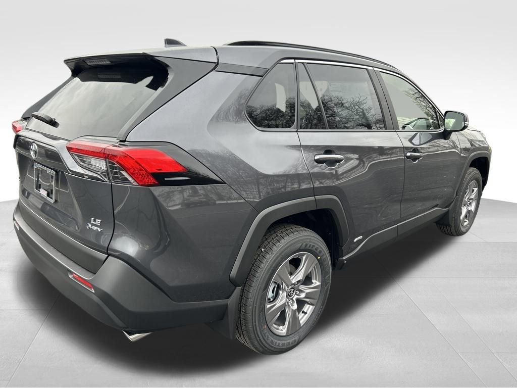 New 2025 Toyota RAV4 LE image 5