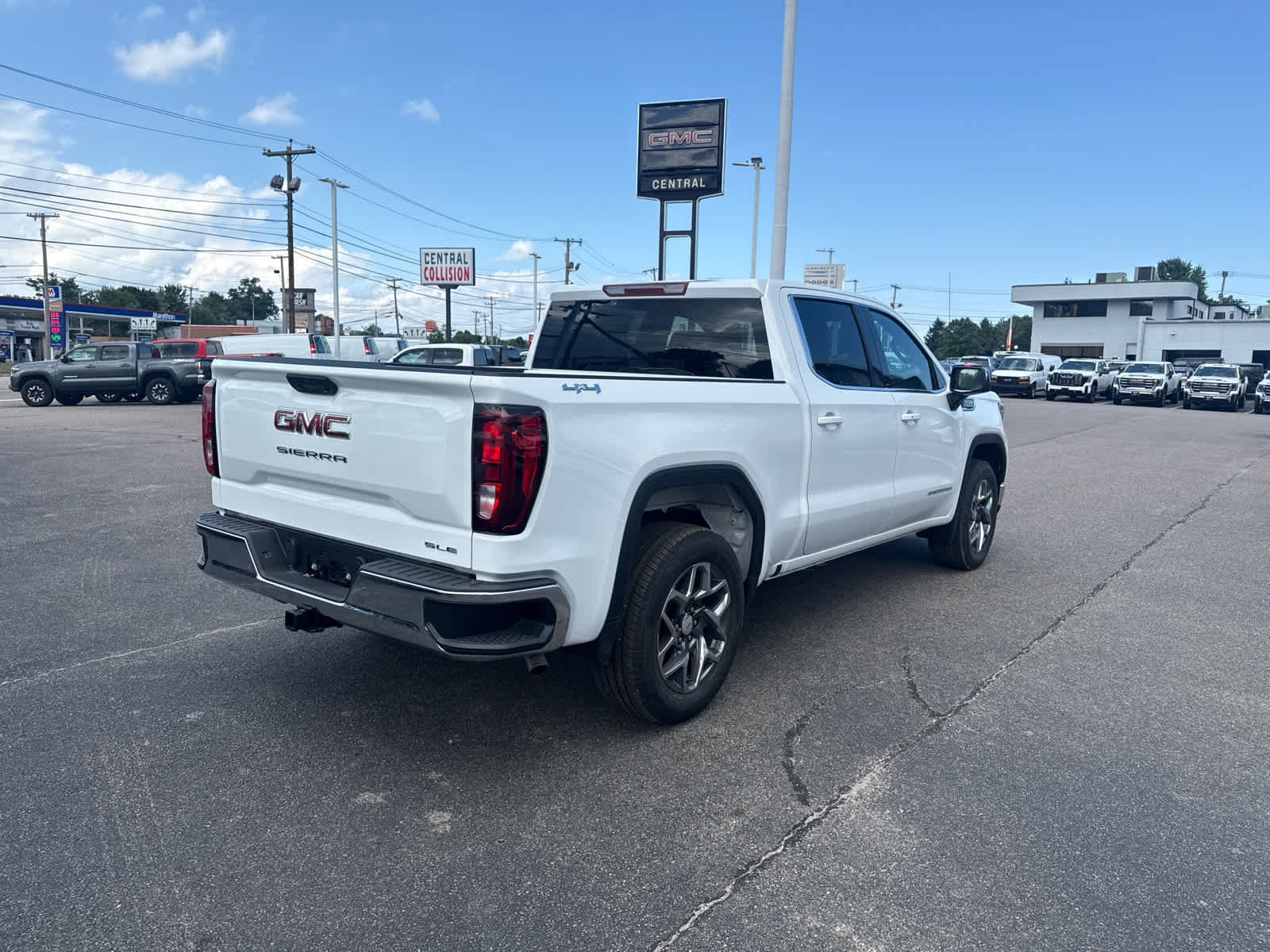 New 2026 GMC Sierra 1500 SLE AWD/4WD image 5