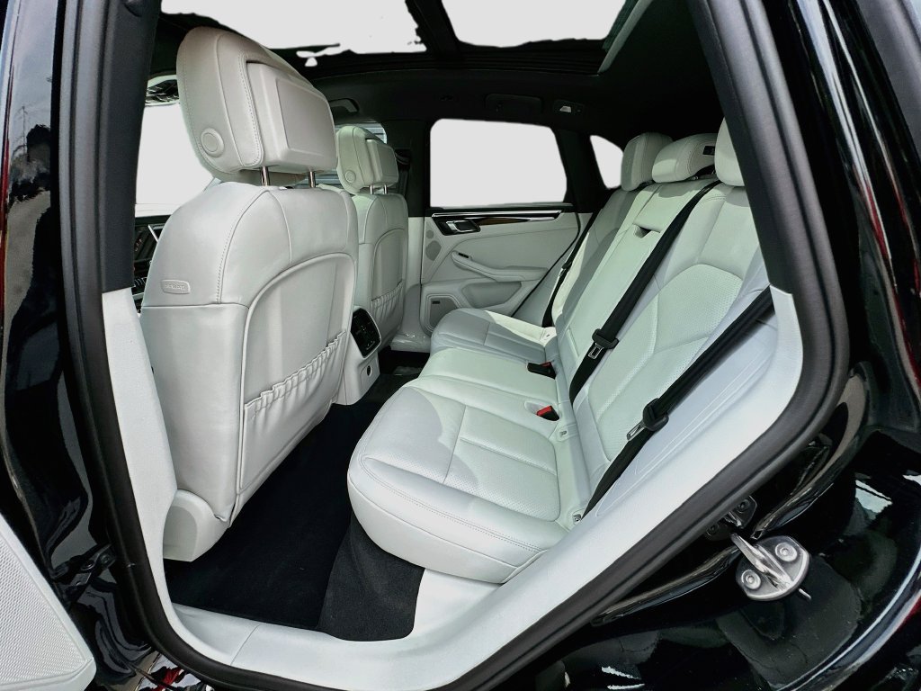 New 2026 Porsche Macan AWD/4WD image 24