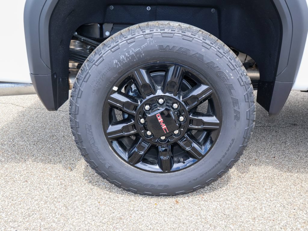 New 2026 GMC Sierra 2500 AT4 w/ AT4 Premium Plus Package AWD/4WD image 38
