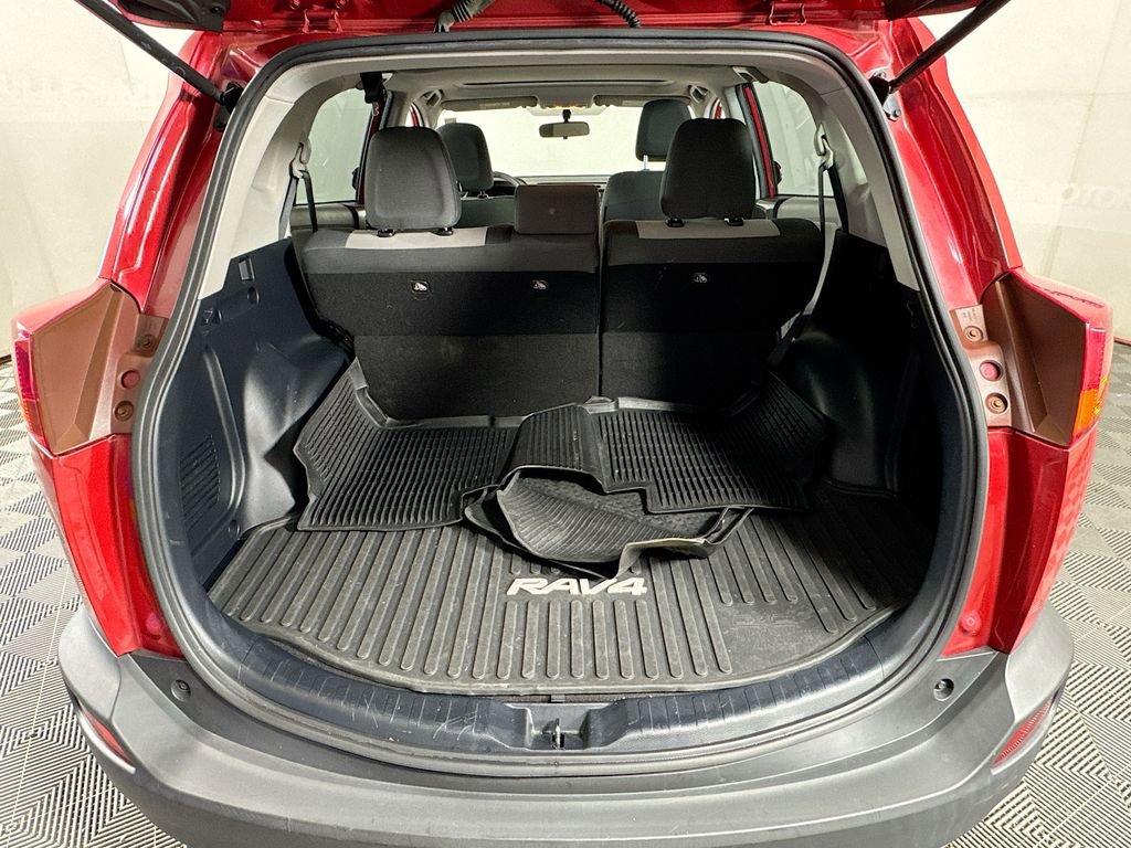 Used 2013 Toyota RAV4 XLE image 22