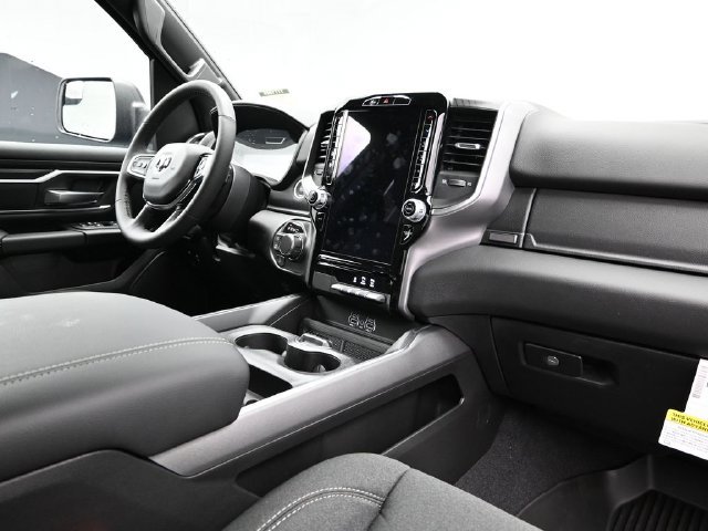 New 2026 RAM 1500 Big Horn AWD/4WD image 9