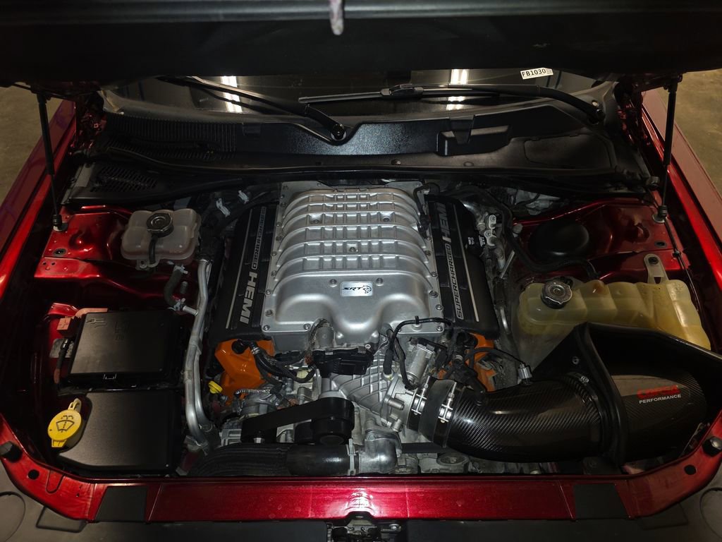 Used 2018 Dodge Challenger SRT Hellcat RWD image 16