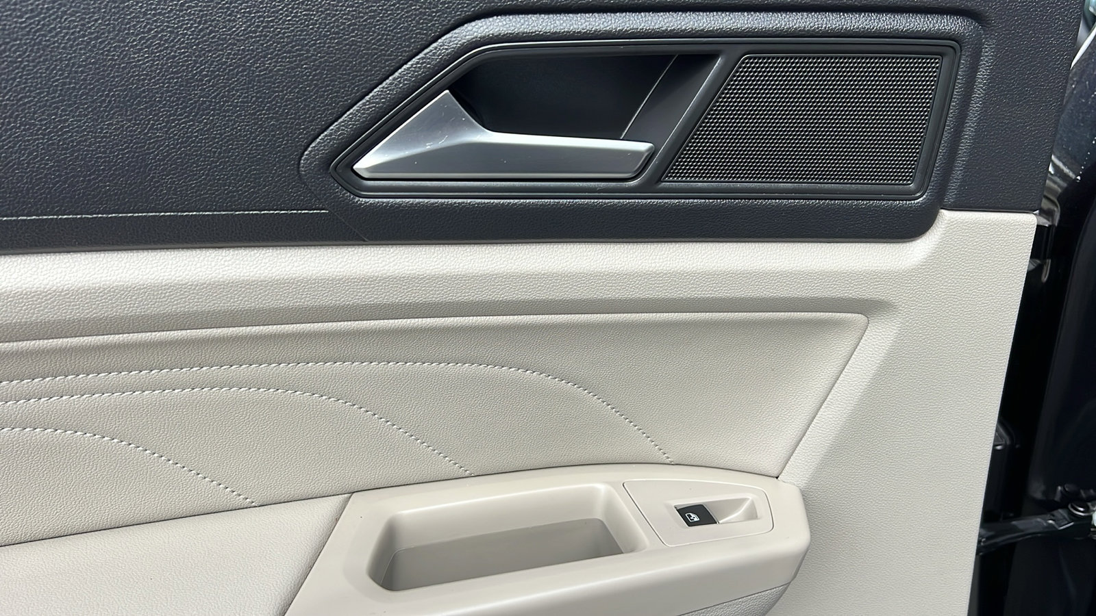 Used 2022 Volkswagen Atlas SE image 12