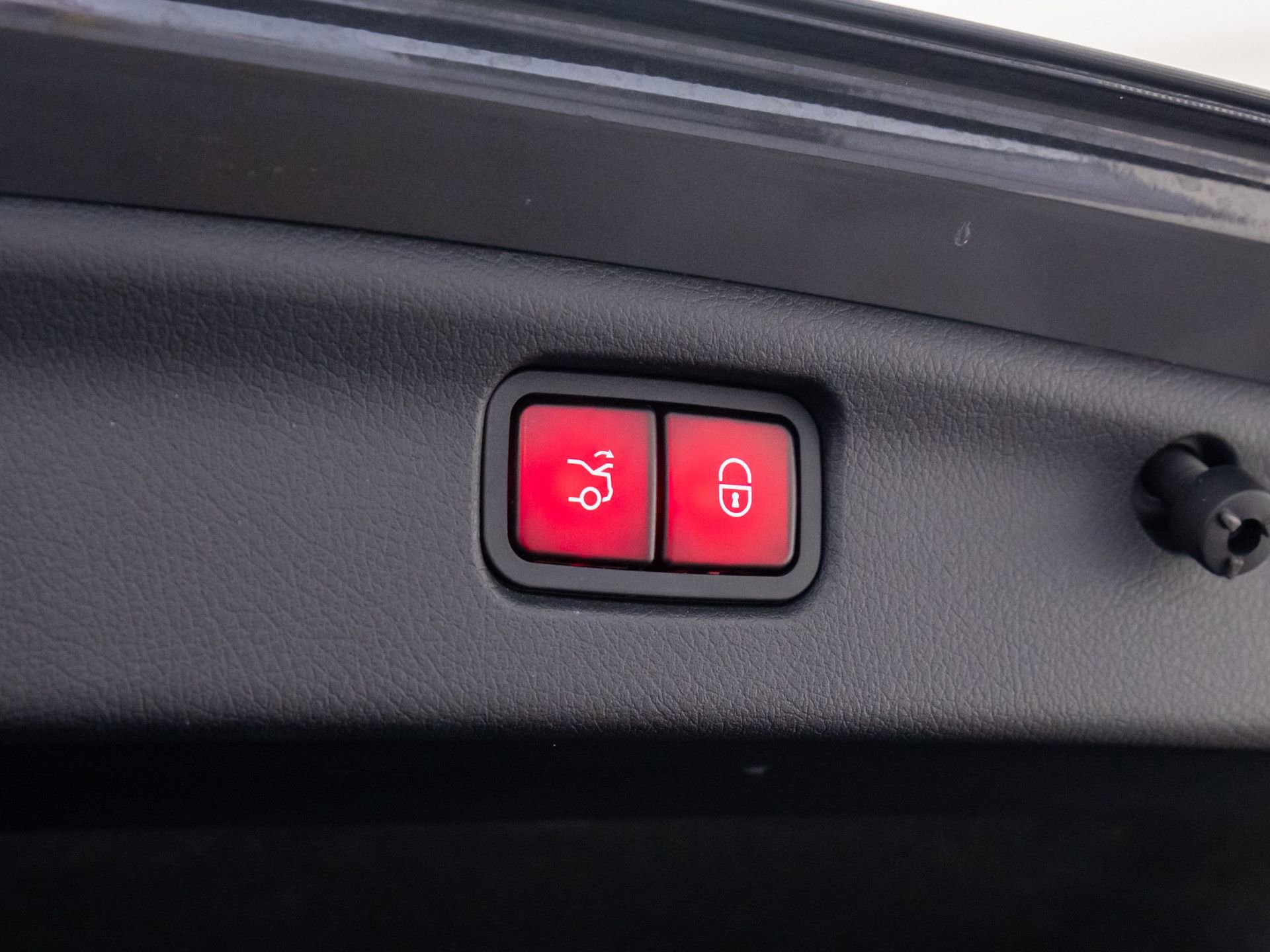 Used 2023 Mercedes-Benz C 43 AMG 4MATIC Sedan image 33