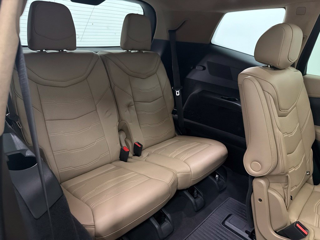 Used 2022 Cadillac XT6 Premium Luxury w/ Platinum Package FWD image 33