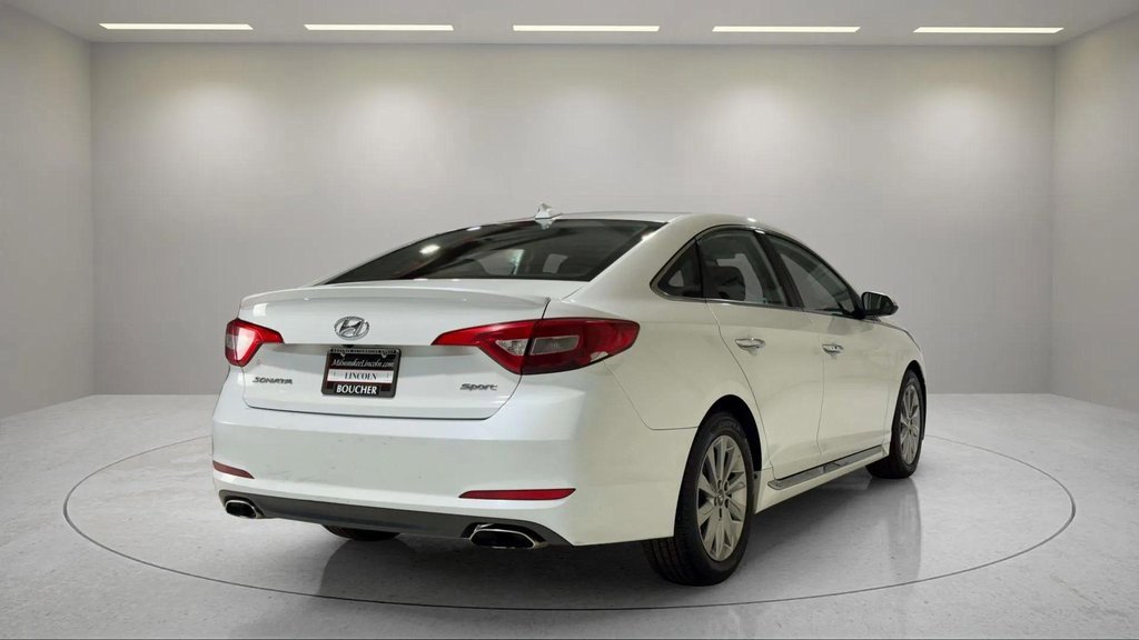 Used 2016 Hyundai Sonata Sport w/ Option Group 1V image 3