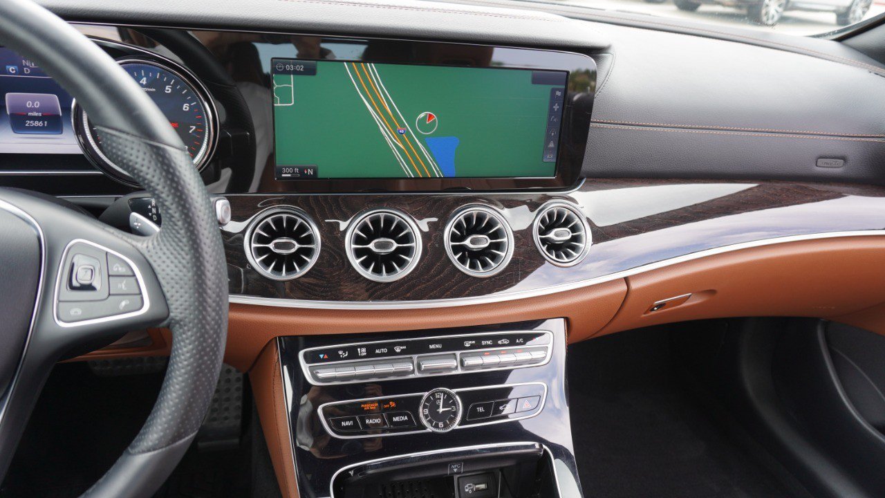 Used 2018 Mercedes-Benz E 400 4MATIC Cabriolet image 16