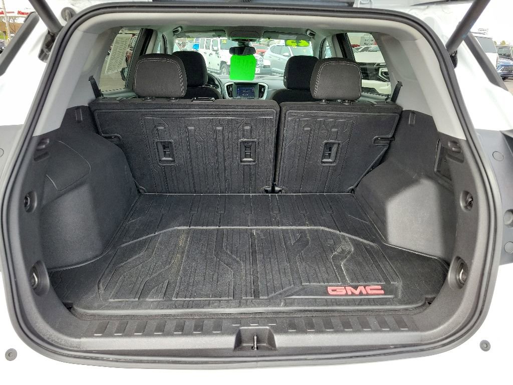 Used 2023 GMC Terrain SLE w/ Driver Convenience Package AWD/4WD image 8