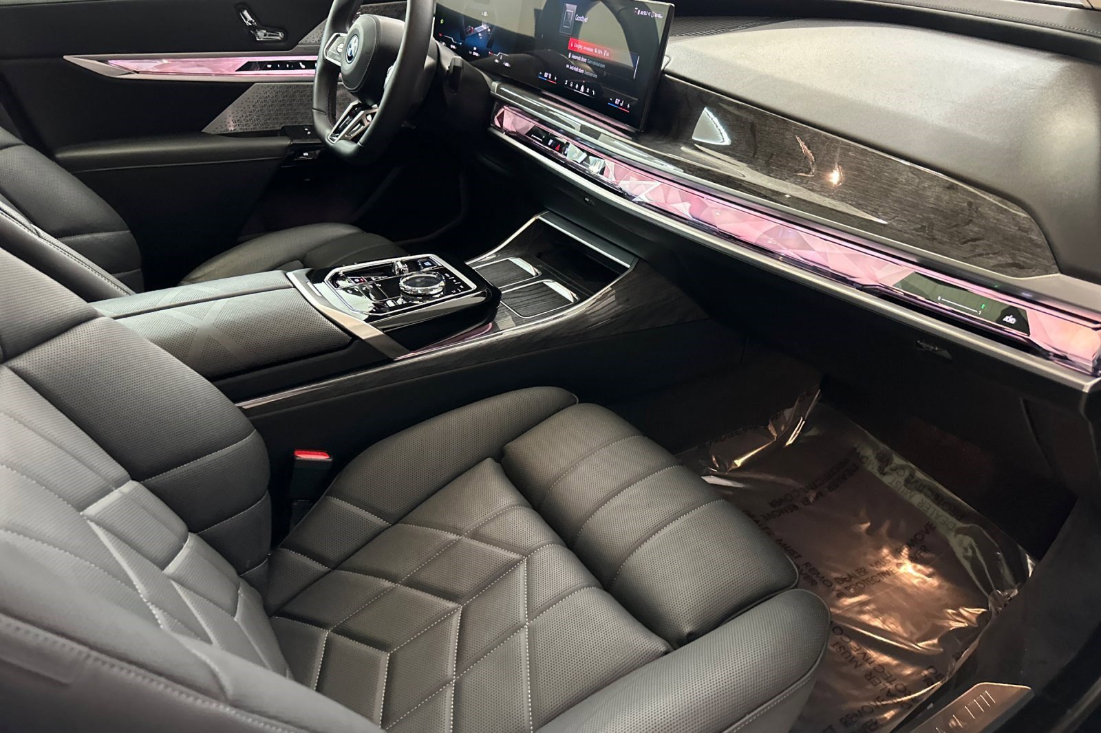 Certified 2024 BMW i7 M70 w/ Executive Package image 33