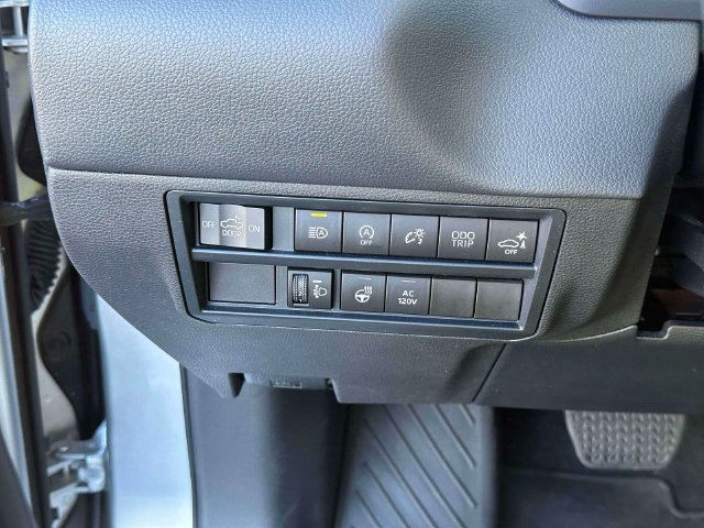 Used 2022 Toyota Tundra Limited w/ Power Package AWD/4WD image 21