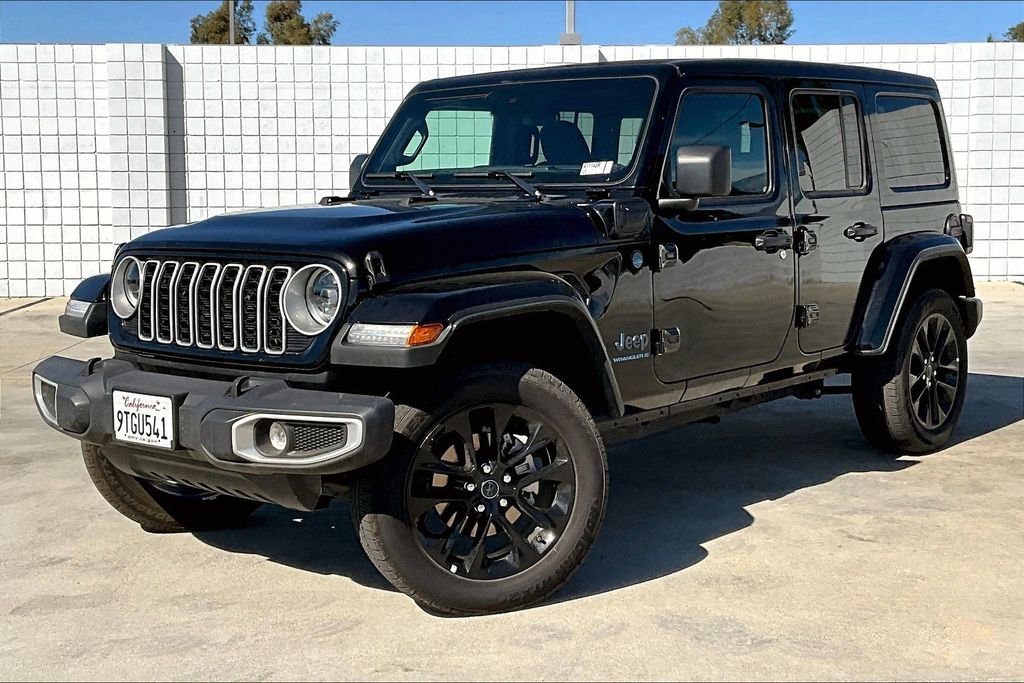 Certified 2025 Jeep Wrangler Unlimited Sahara w/ Safety Group AWD/4WD image 2
