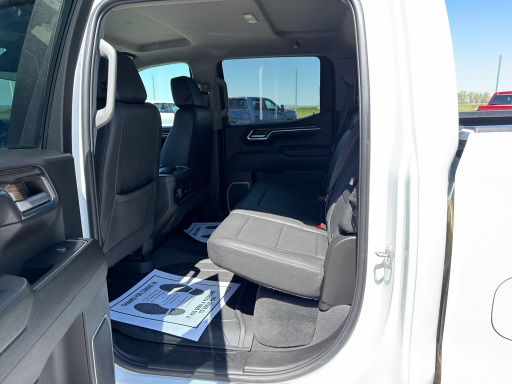 Used 2023 Chevrolet Silverado 1500 RST w/ Redline Edition AWD/4WD image 20
