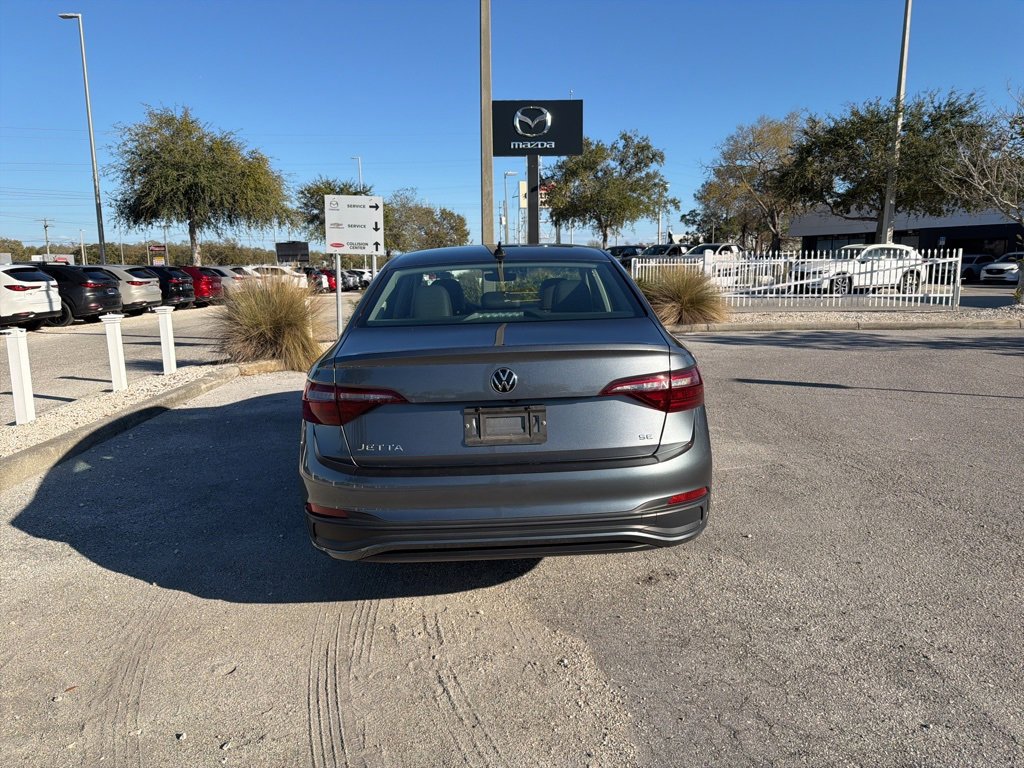 Used 2023 Volkswagen Jetta SE image 11