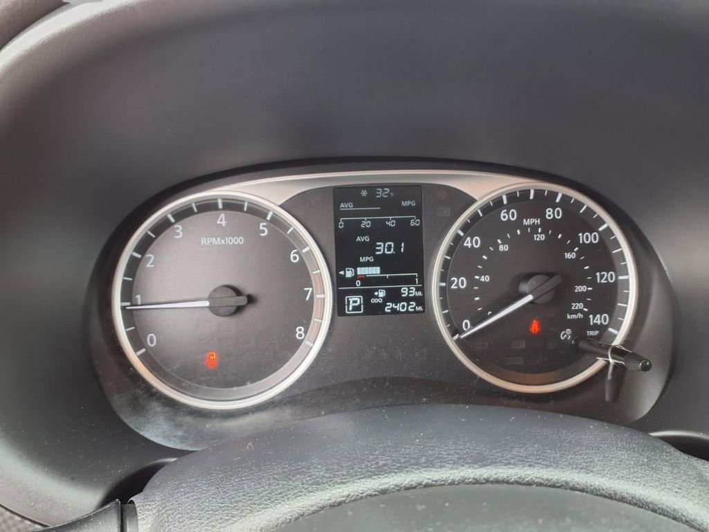 Certified 2025 Nissan Kicks Play S image 14